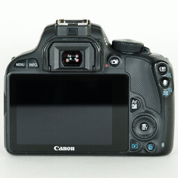 Canon EOS Kiss X7
