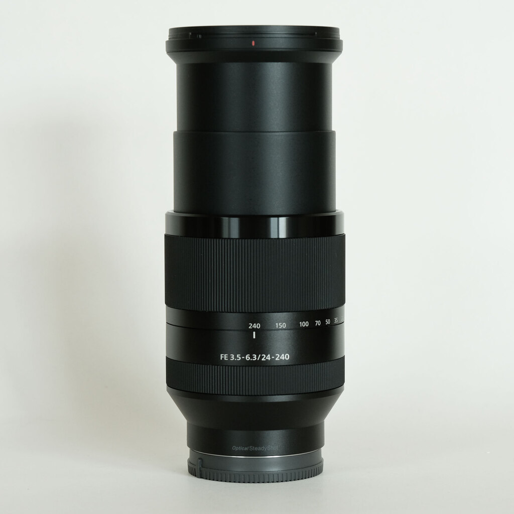SONY FE 24-240mm F3.5-6.3 OSS SEL24240