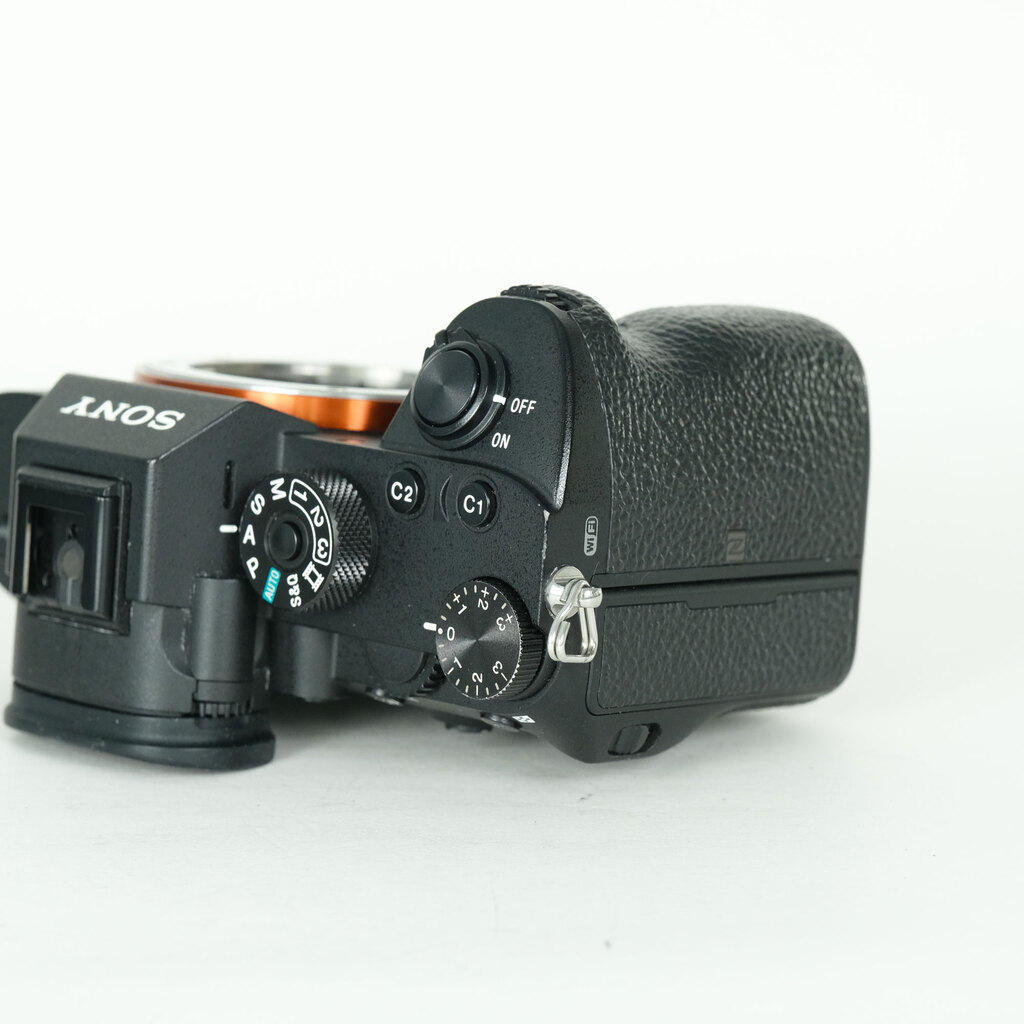 SONY α7R III（ILCE-7RM3）の出品 | ONE SCENE（ワンシーン）