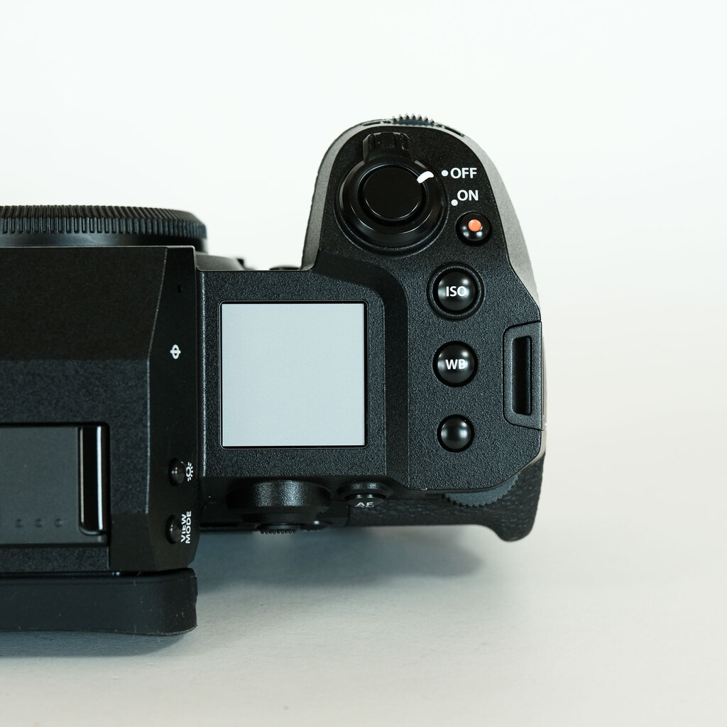 FUJIFILM X-H2S