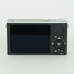 FUJIFILM XQ2 シルバー