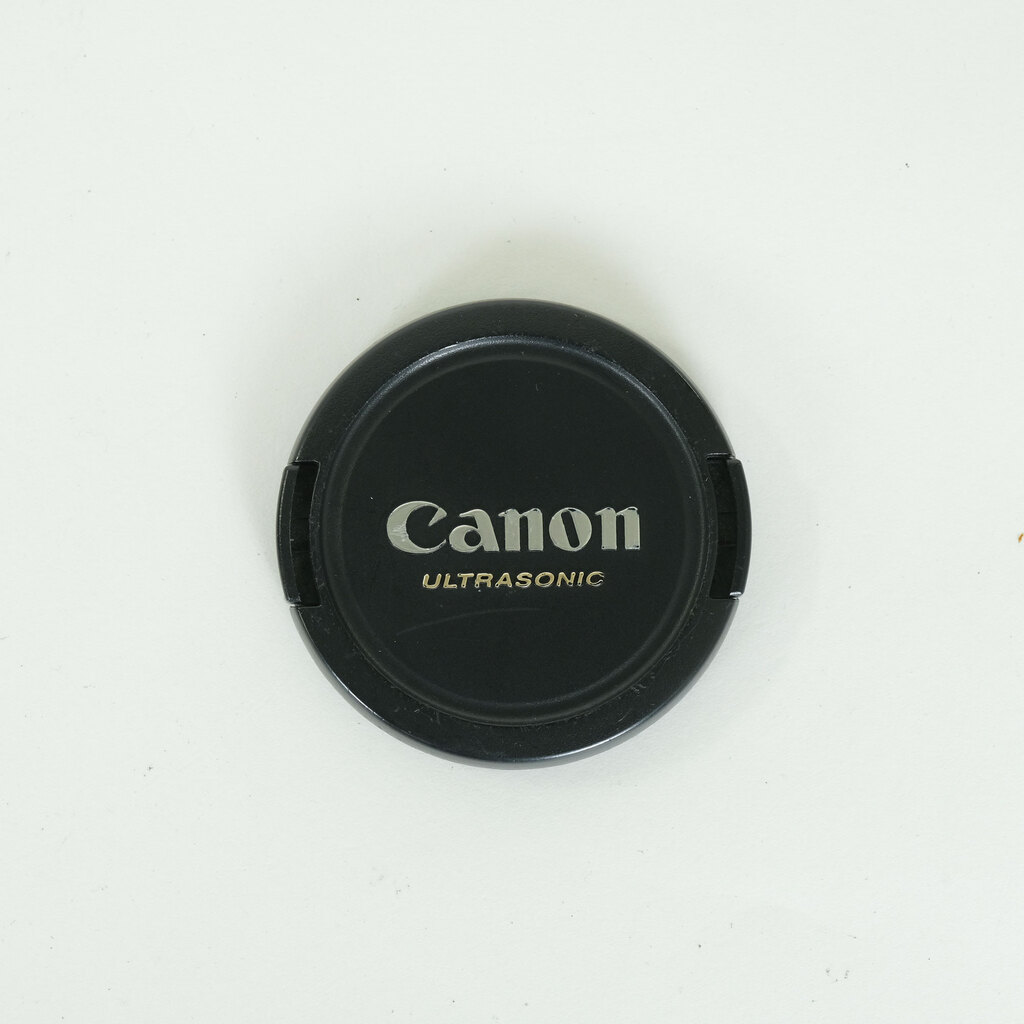 Canon EF70-300mm F4-5.6 IS USM Canon EF70-300mm F4-5.6 IS USM
