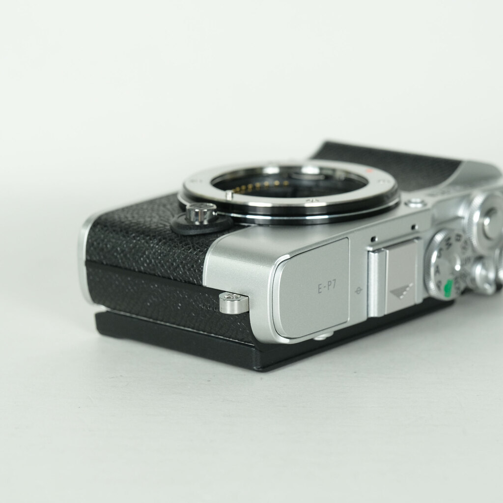 OLYMPUS PEN E-P7の出品 | ONE SCENE（ワンシーン）