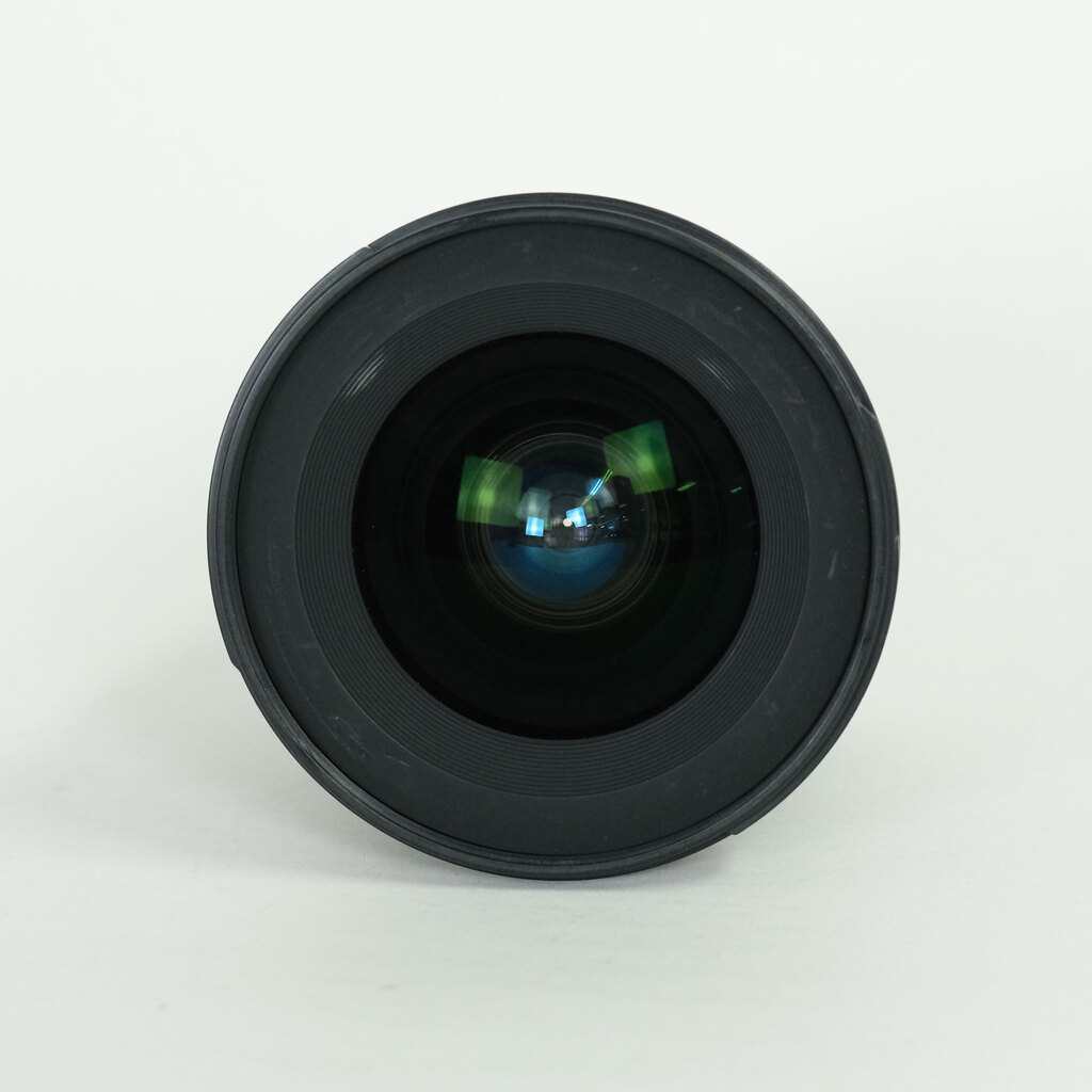 Nikon Ai AF Zoom-Nikkor 18-35mm F3.5-4.5D IF-ED Nikon Ai AF Zoom-Nikkor 18-35mm F3.5-4.5D IF-ED