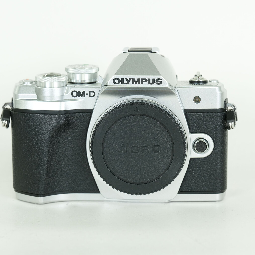 OLYMPUS OM-D E-M10 Mark III