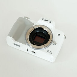 Canon EOS Kiss M2