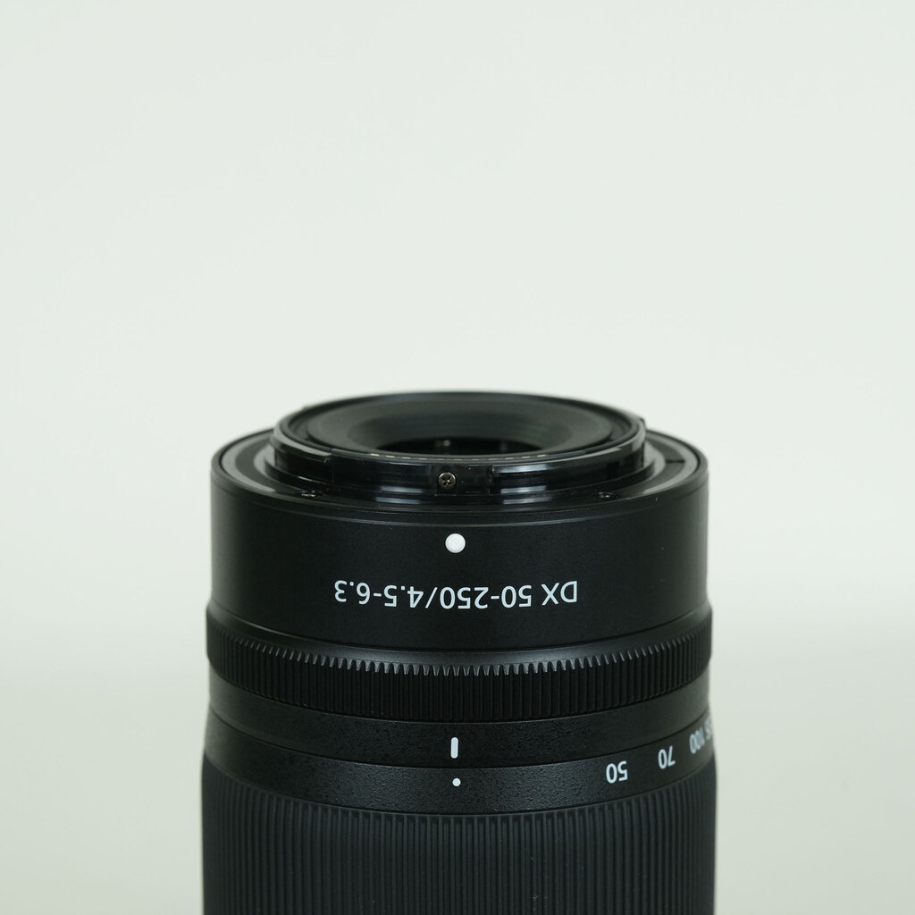 Nikon NIKKOR Z DX 50-250mm f/4.5-6.3 VR Nikon NIKKOR Z DX 50-250mm f/4.5-6.3 VR