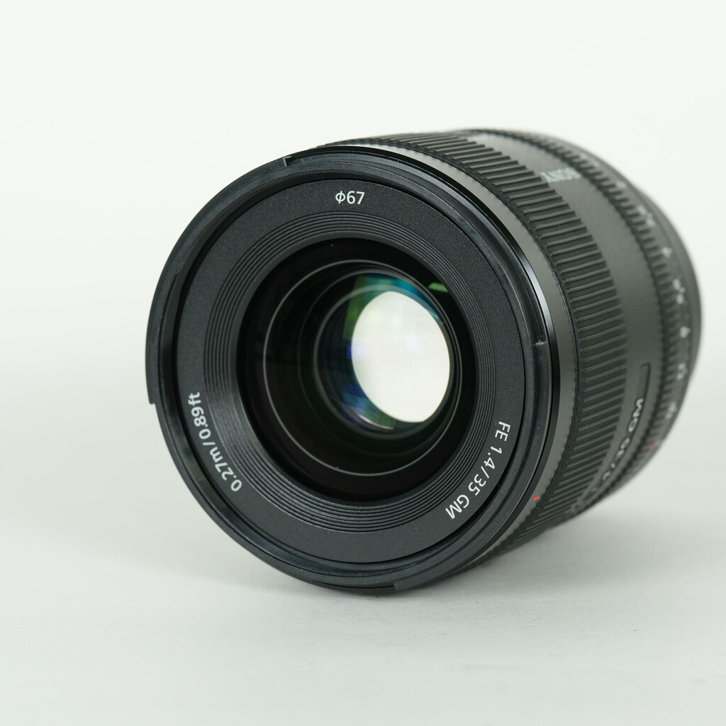 SONY FE 35mm F1.4 GM SEL35F14GMの出品 | ONE SCENE（ワンシーン）