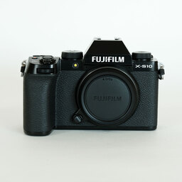 FUJIFILM X-S10