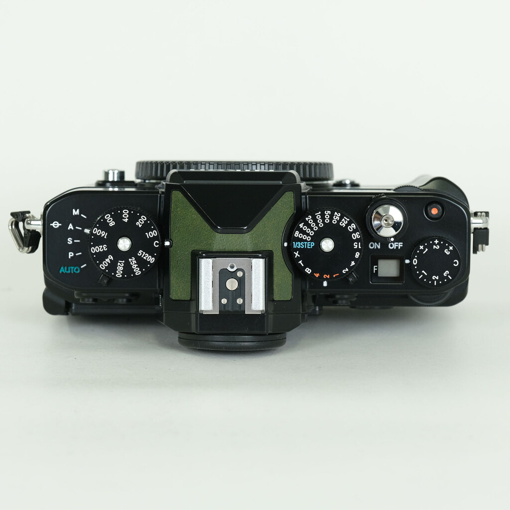 Nikon Z f プレミアムエクステリア張替済み