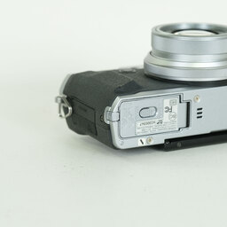 FUJIFILM X30 シルバー