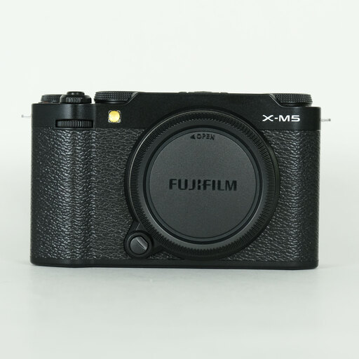 FUJIFILM X-M5