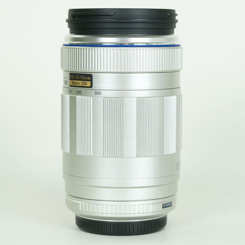OLYMPUS M.ZUIKO ED75-300mm F4.8-6.7 シルバー