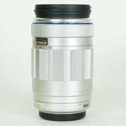 OLYMPUS M.ZUIKO ED75-300mm F4.8-6.7 シルバー