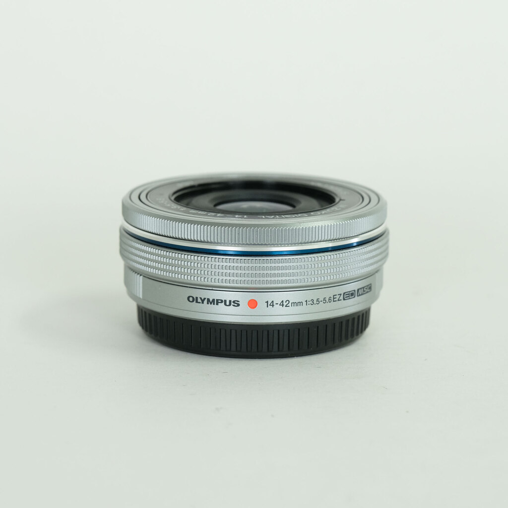 OLYMPUS M.ZUIKO DIGITAL ED 14-42mm F3.5-5.6 EZ シルバー