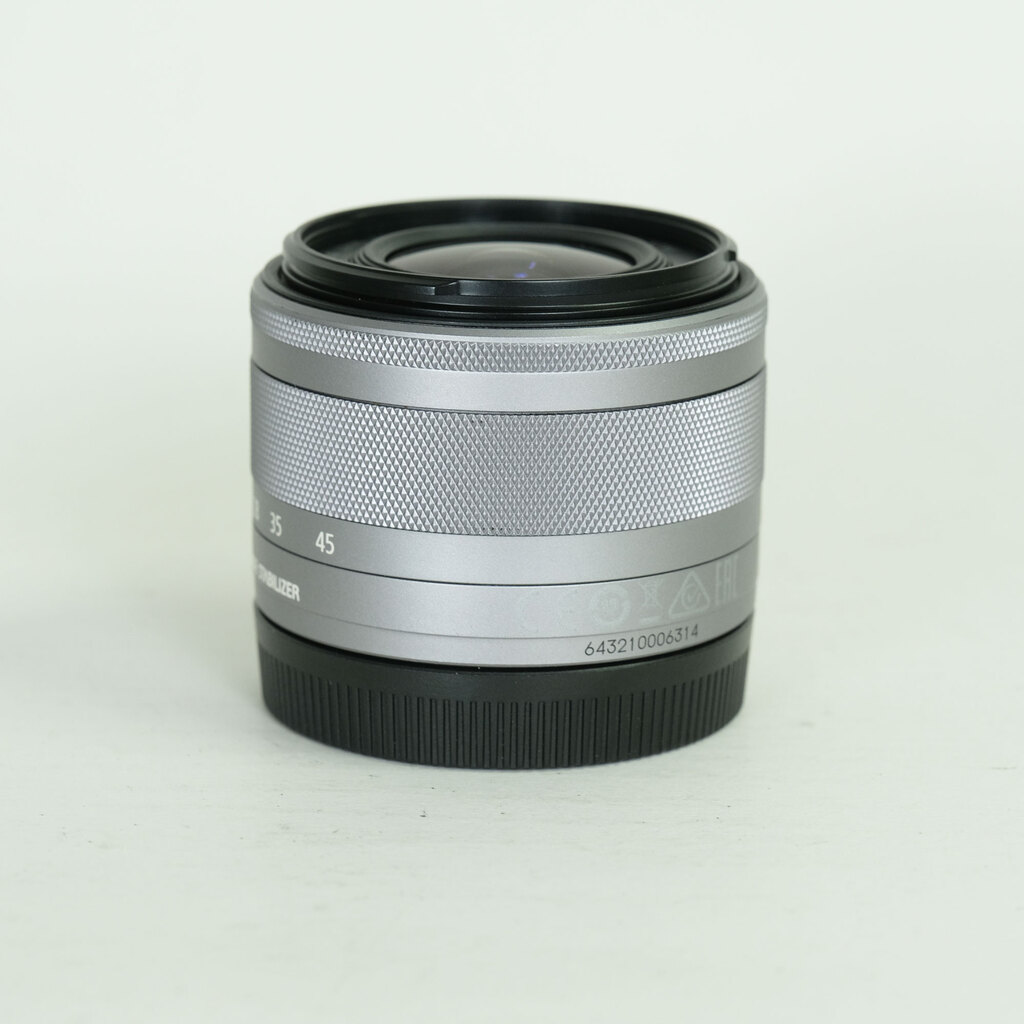 Canon EF-M15-45mm F3.5-6.3 IS STM