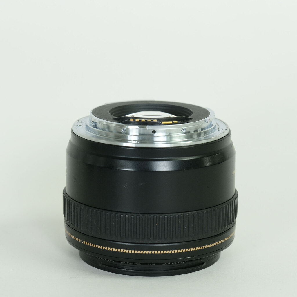Canon EF28mm F1.8 USM Canon EF28mm F1.8 USM