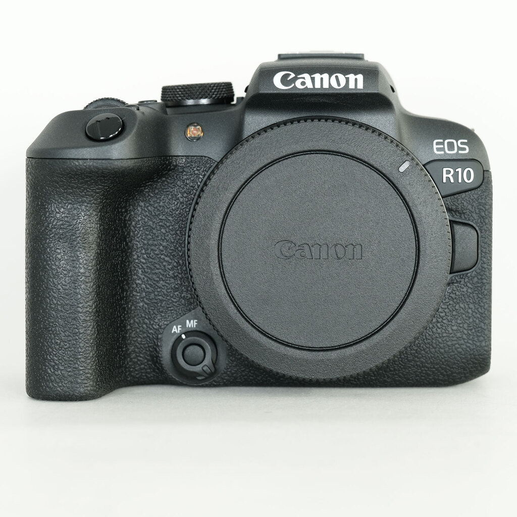 Canon EOS R10