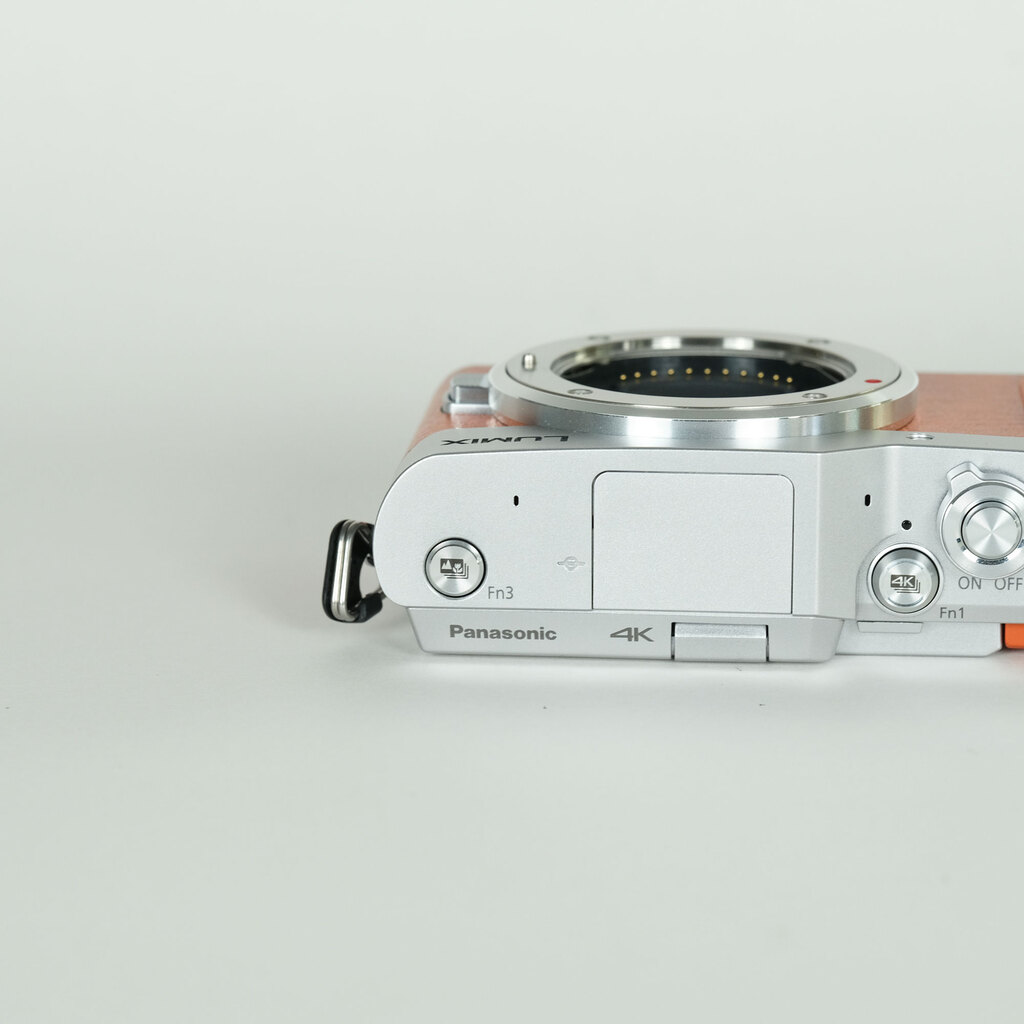 Panasonic LUMIX DC-GF90 ボディ オレンジ