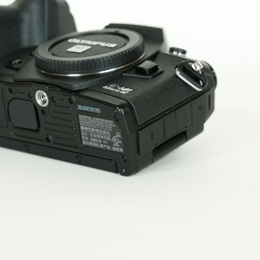 OLYMPUS OM-D E-M1 Mark III