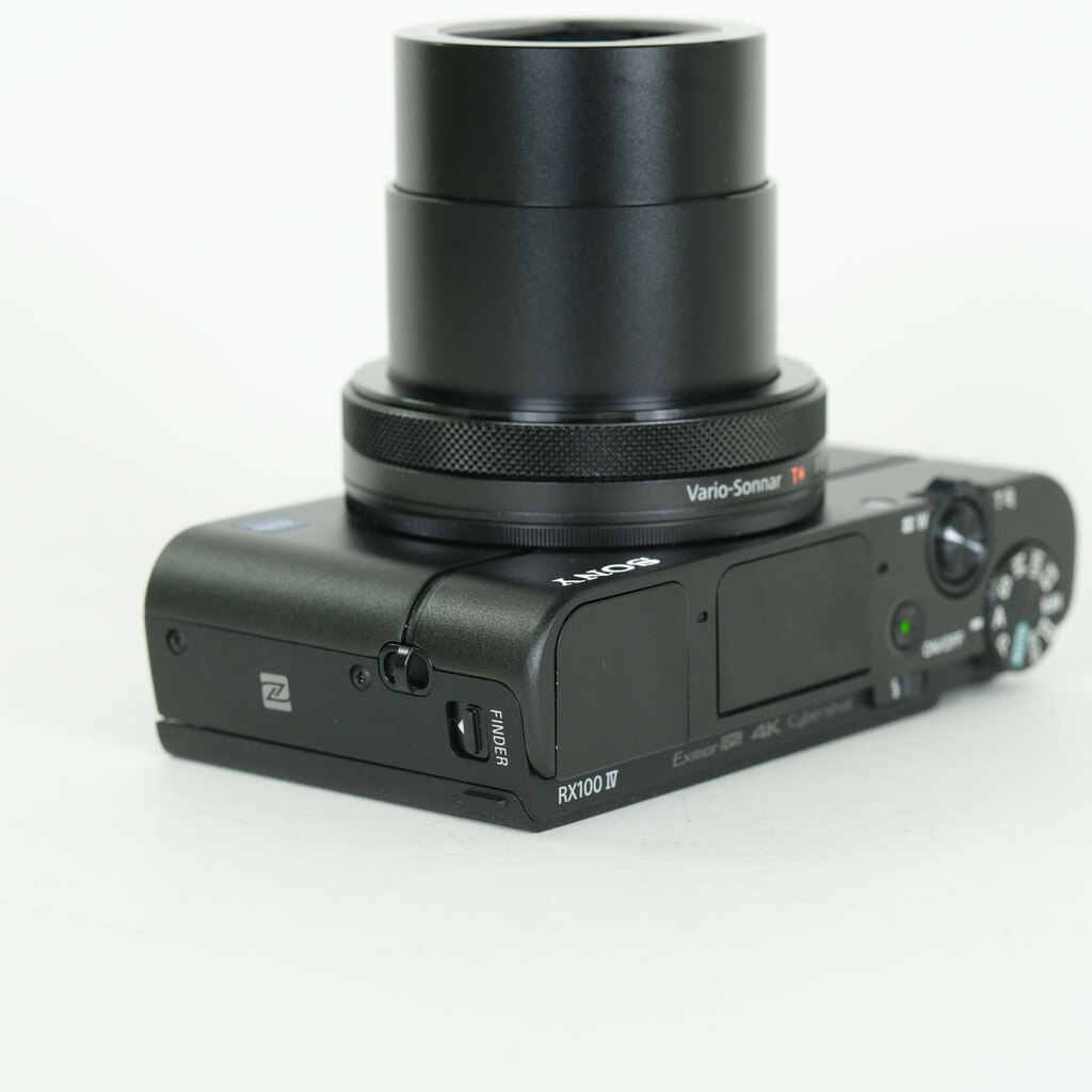 SONY Cyber-shot DSC-RX100M4