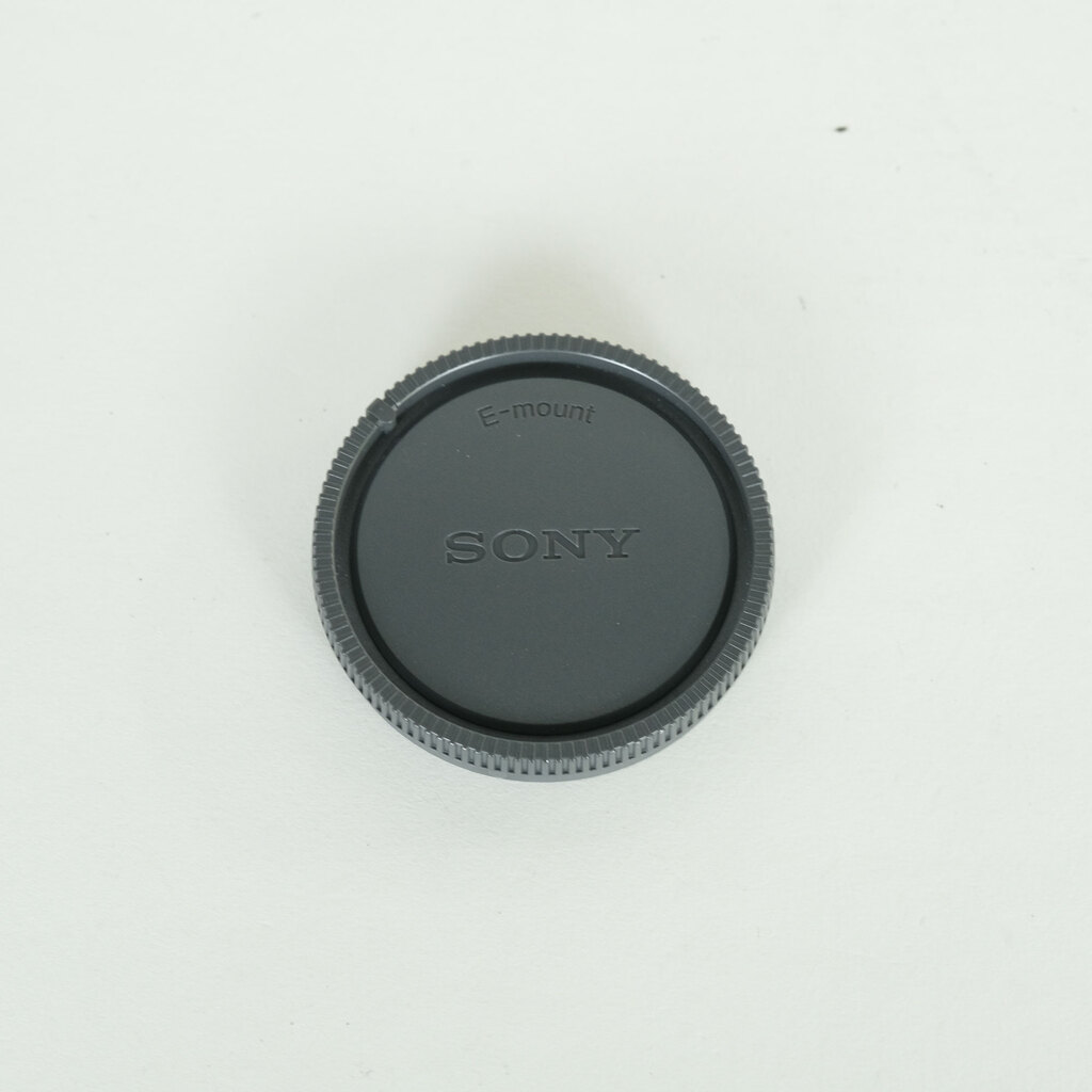 SONY E 18-135mm F3.5-5.6 OSS SEL18135