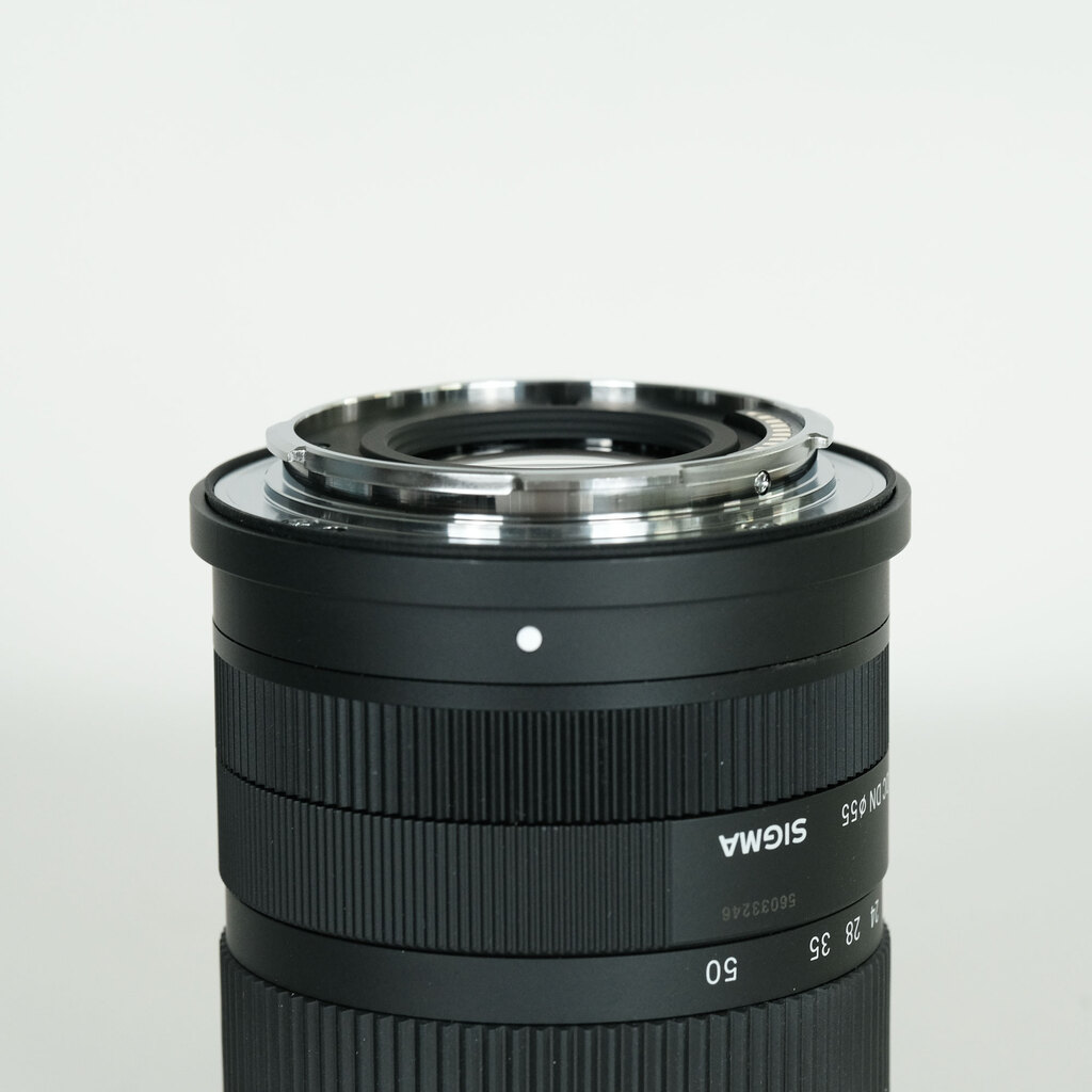 SIGMA 18-50mm F2.8 DC DN｜Contemporary [ライカL用]