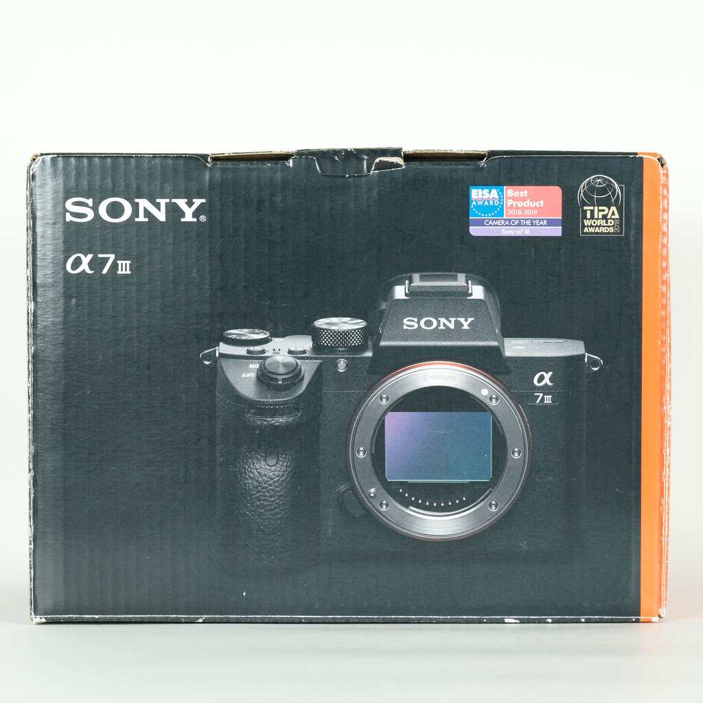 SONY α7 III（ILCE-7M3）の出品 | ONE SCENE（ワンシーン）