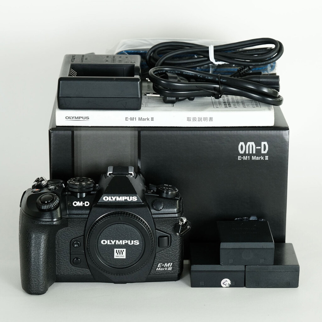 OLYMPUS OM-D E-M1 Mark III