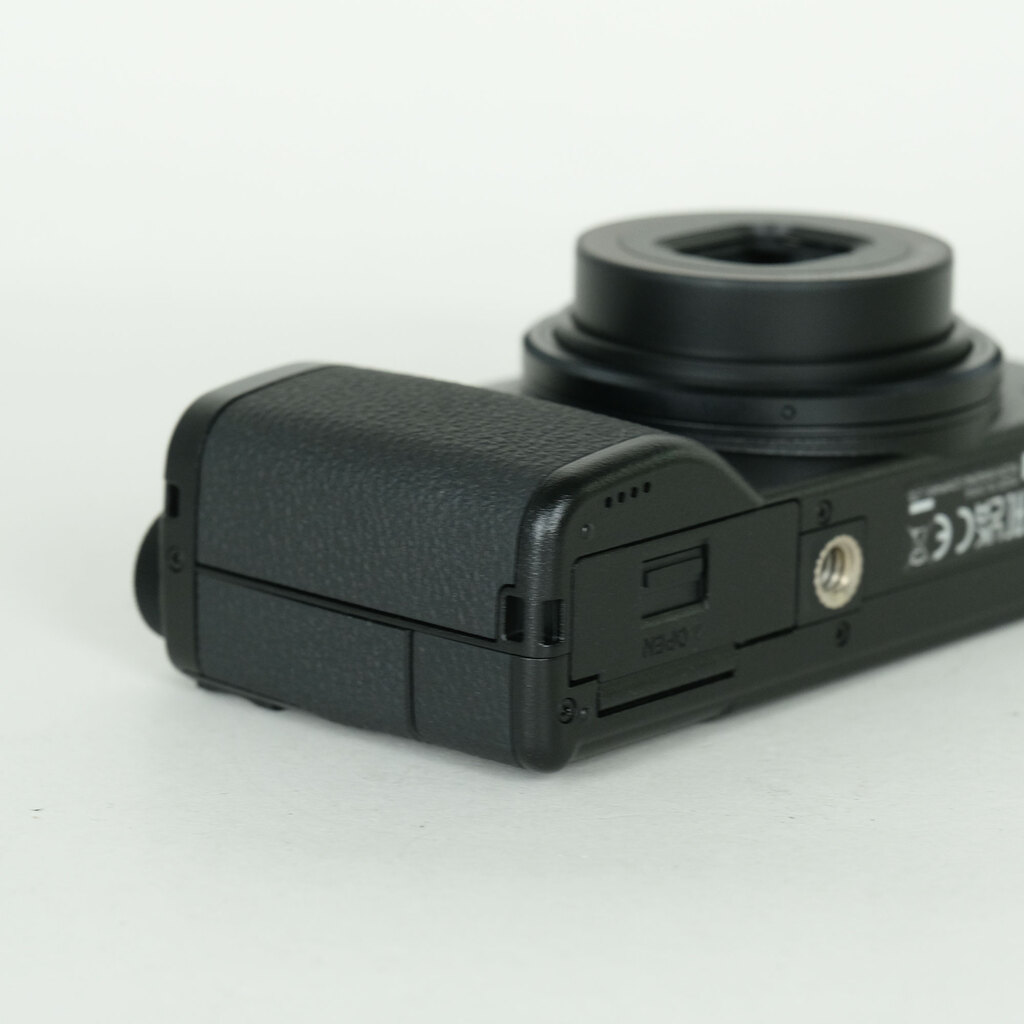 RICOH GR IV