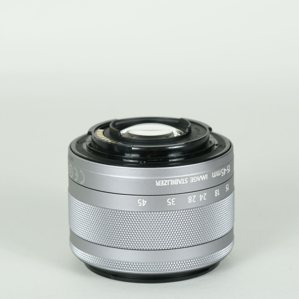 Canon EF-M15-45mm F3.5-6.3 IS STM