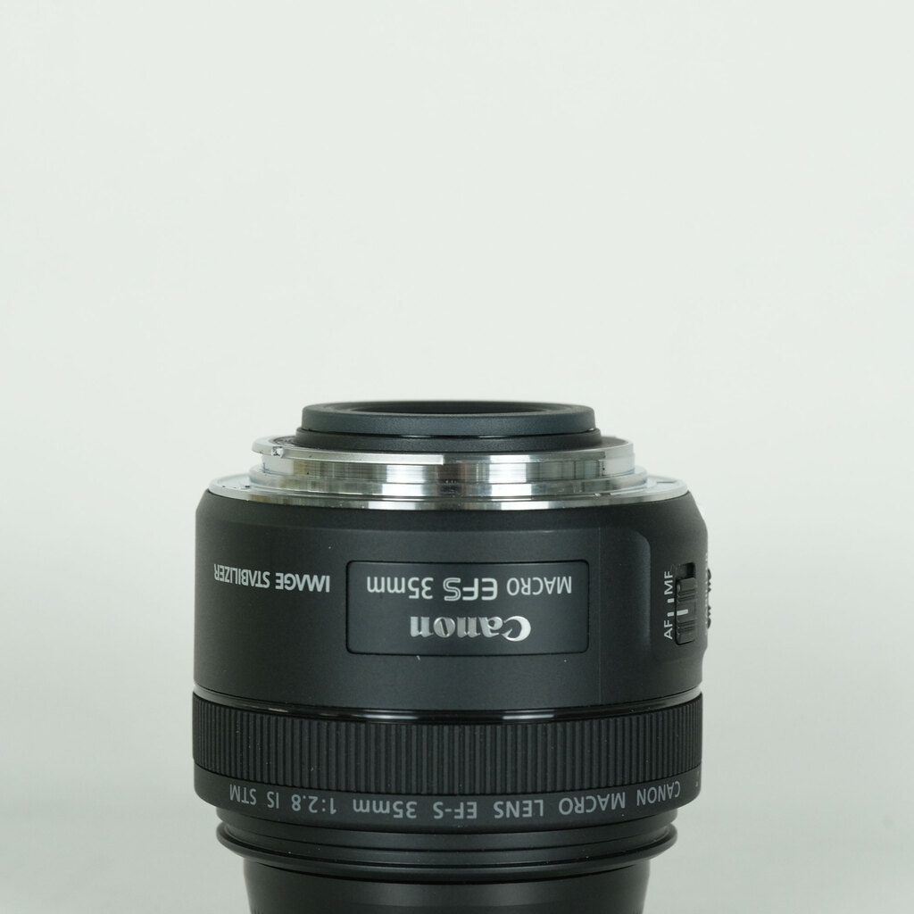 Canon EF-S35mm F2.8 マクロ IS STMの出品 | ONE SCENE（ワンシーン）