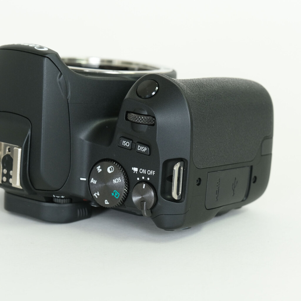 Canon EOS Kiss X10