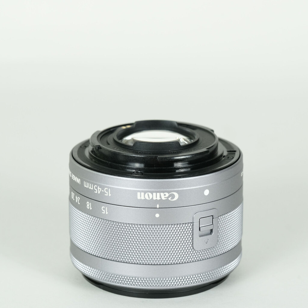 Canon EF-M15-45mm F3.5-6.3 IS STMの出品 | ONE SCENE（ワンシーン）