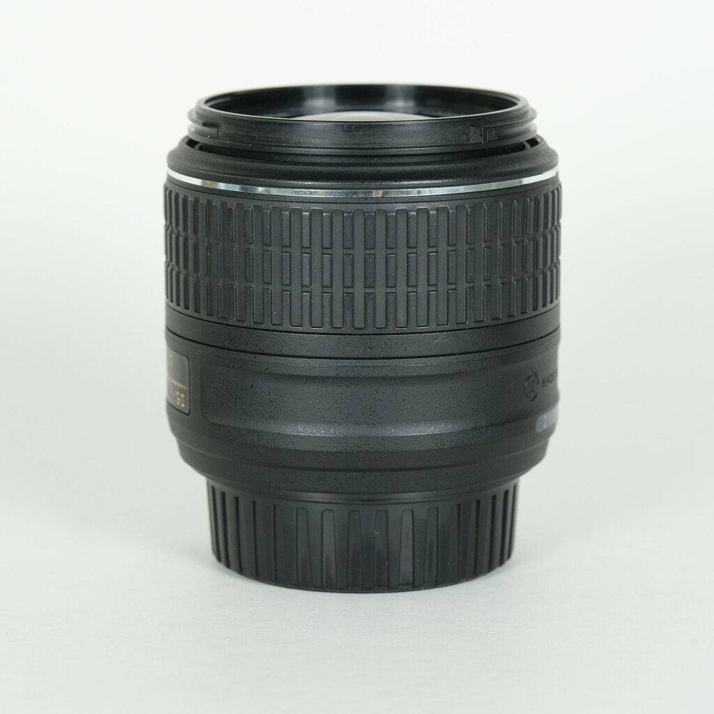 Nikon AF-S DX NIKKOR 18-55mm f3.5-5.6G VR II