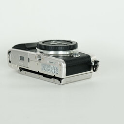 OLYMPUS PEN Lite E-PL7 ボディ シルバー