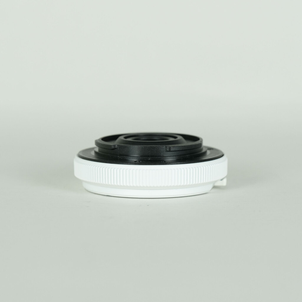 OLYMPUS フィッシュアイボディキャップレンズ（9mm F8.0 FISHEYE