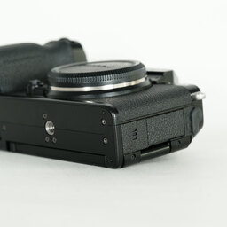 FUJIFILM X-S10