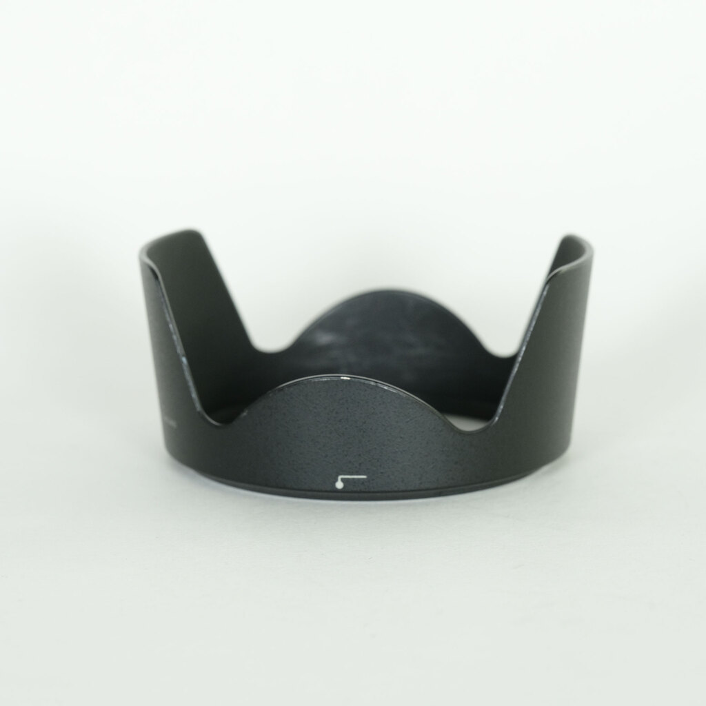 Nikon AF-S DX NIKKOR 18-200mm F3.5-5.6G ED VR II Nikon AF-S DX NIKKOR 18-200mm F3.5-5.6G ED VR II