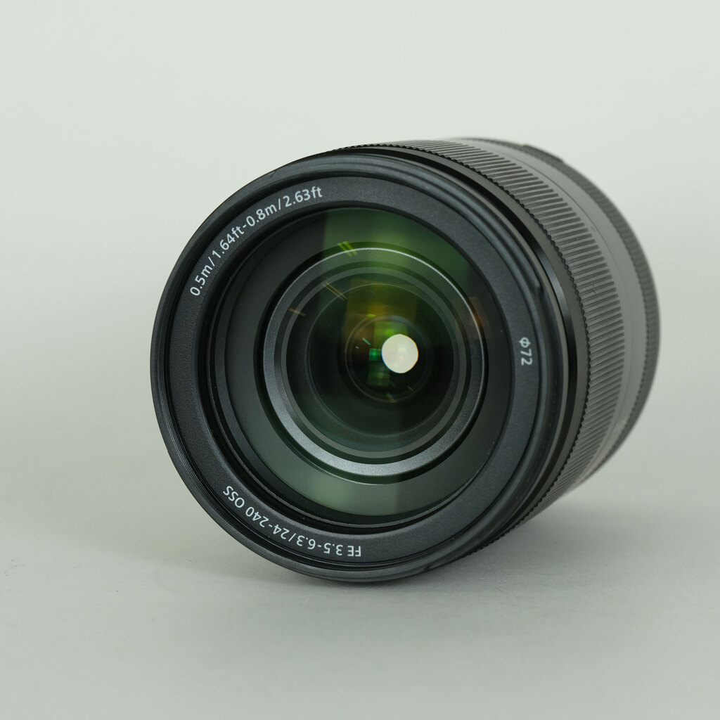 SONY FE 24-240mm F3.5-6.3 OSS SEL24240