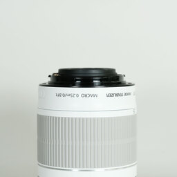 Canon EF-S18-55mm F3.5-5.6 IS STM ホワイト