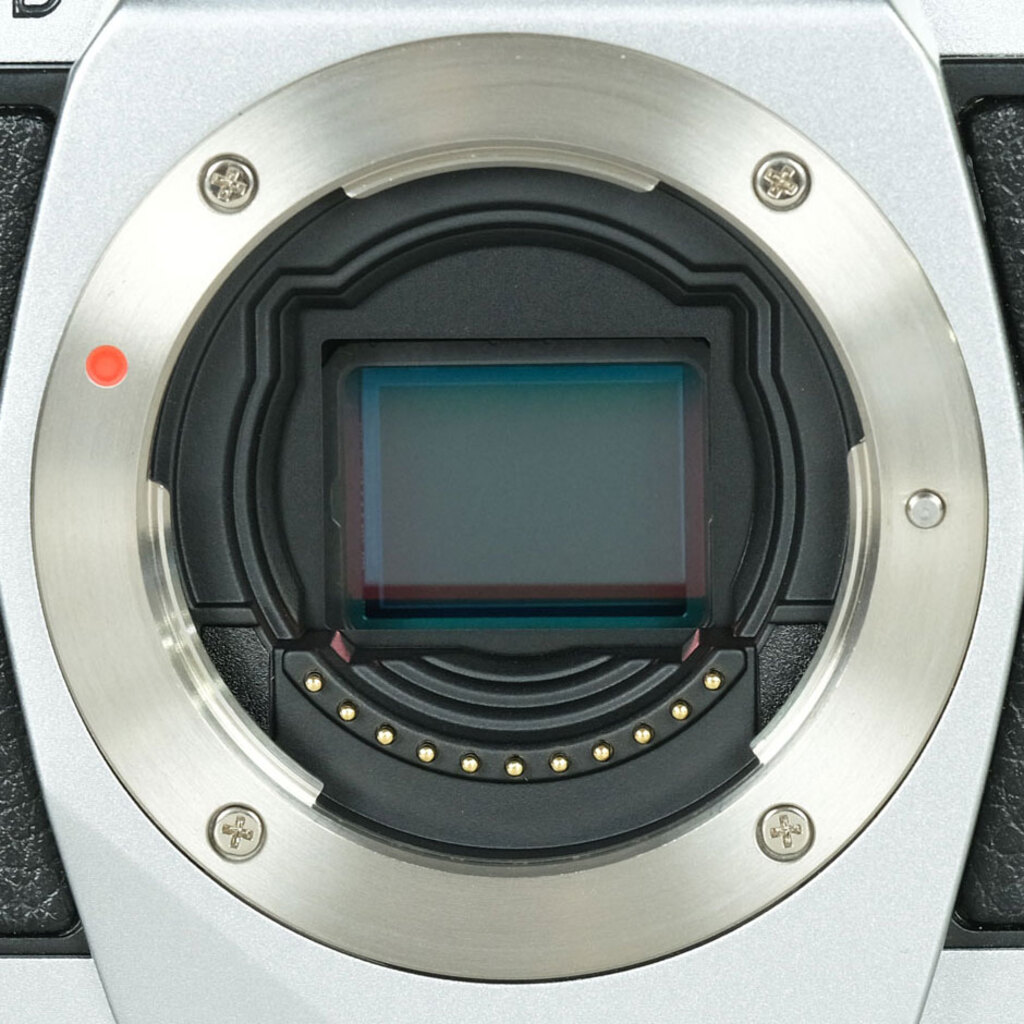 OLYMPUS OM-D E-M5 ボディ シルバー OLYMPUS OM-D E-M5 ボディ シルバー