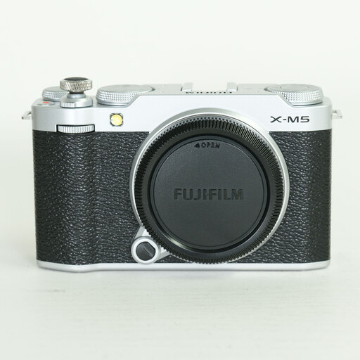 FUJIFILM X-M5