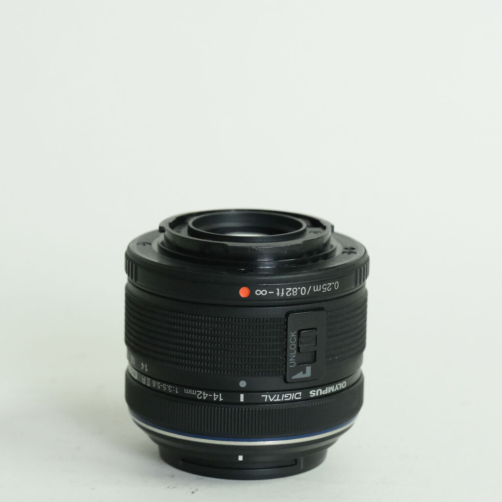 OLYMPUS M.ZUIKO DIGITAL 14-42mm F3.5-5.6IIR ブラック