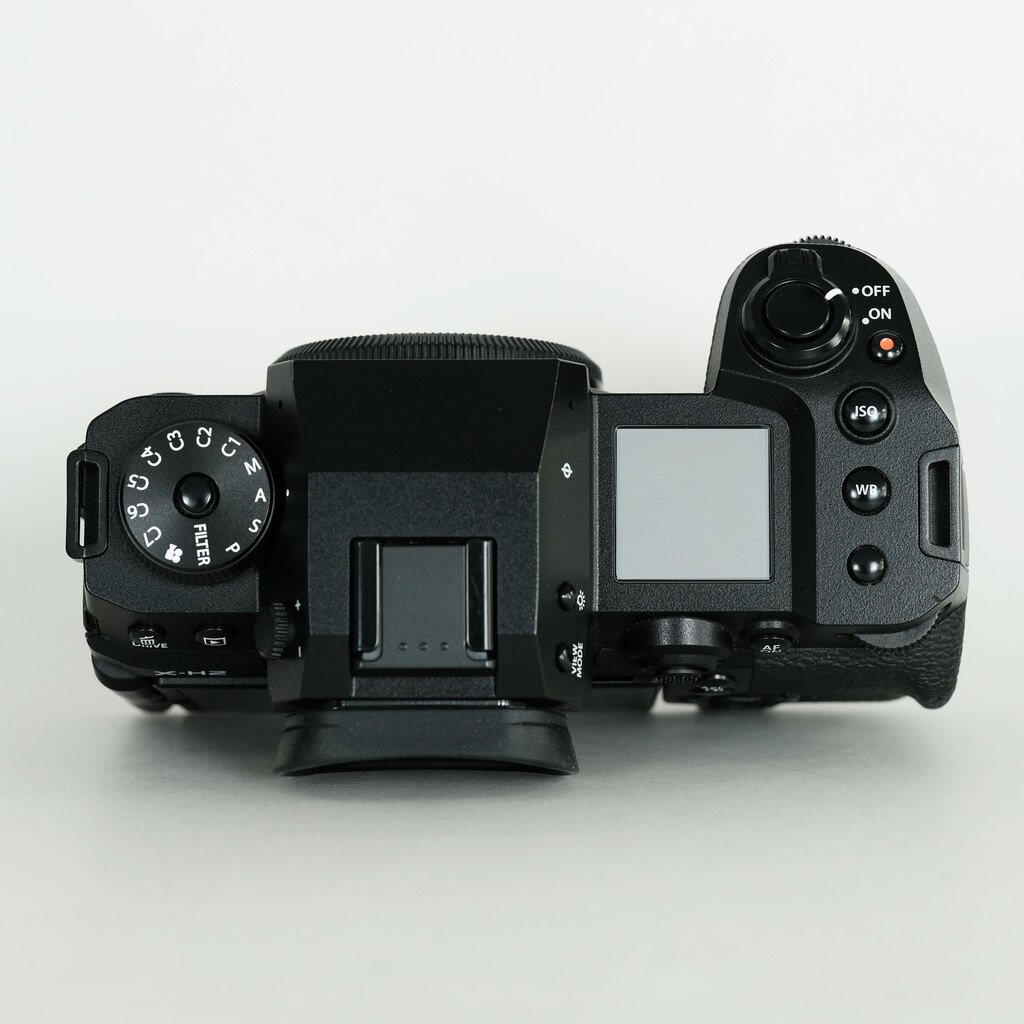 FUJIFILM X-H2