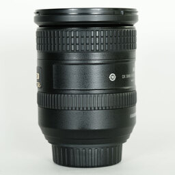 Nikon AF-S DX NIKKOR 18-200mm F3.5-5.6G ED VR II