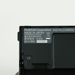 FUJIFILM X100V ブラック
