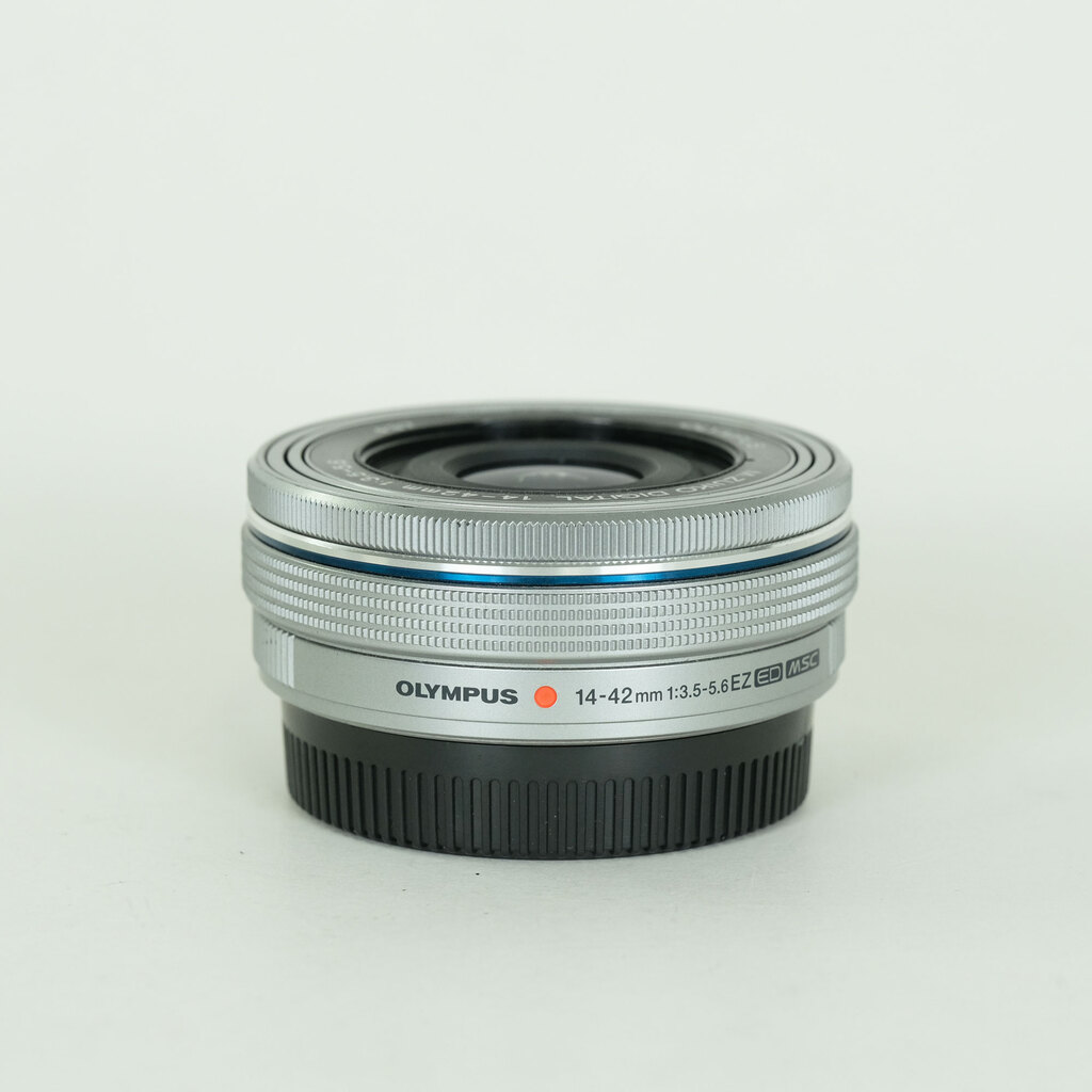 OLYMPUS M.ZUIKO DIGITAL ED 14-42mm F3.5-5.6 EZ シルバー