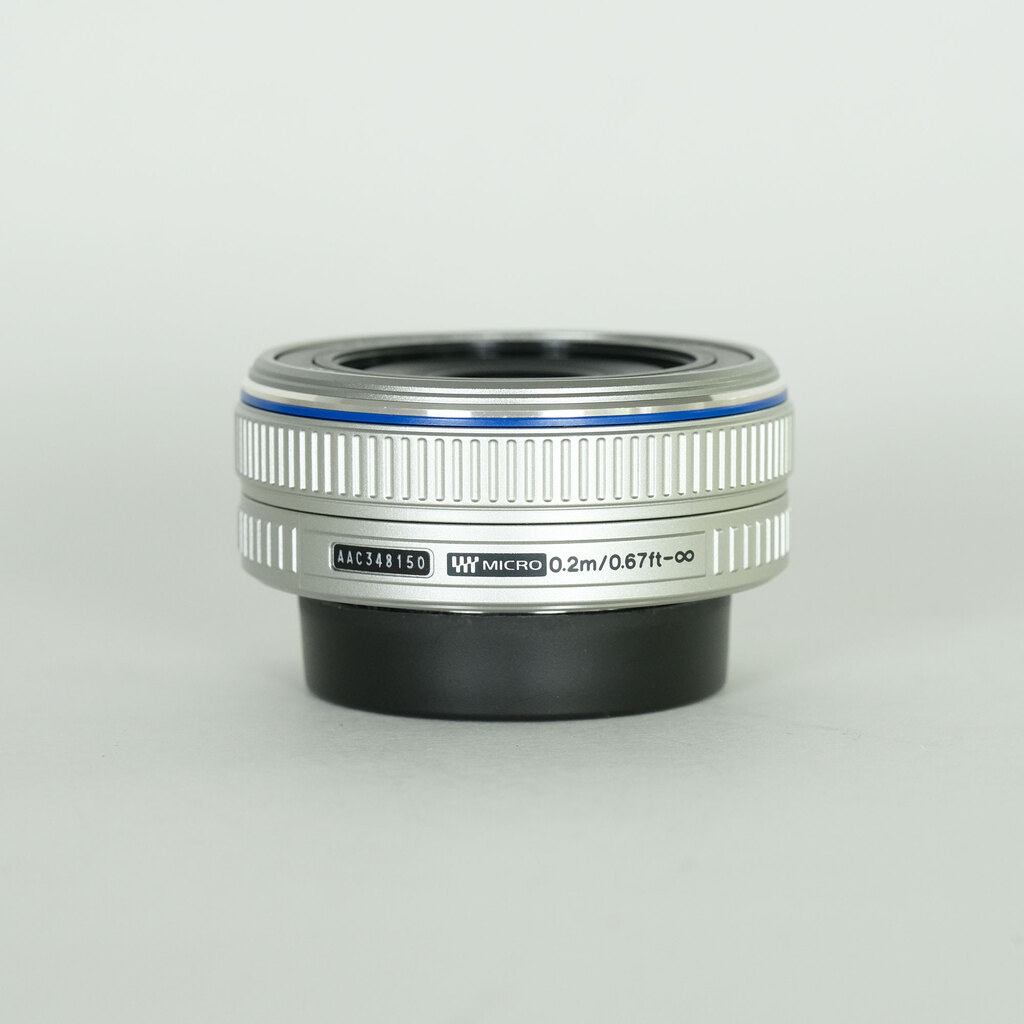 OLYMPUS M.ZUIKO DIGITAL 17mm F2.8 シルバー