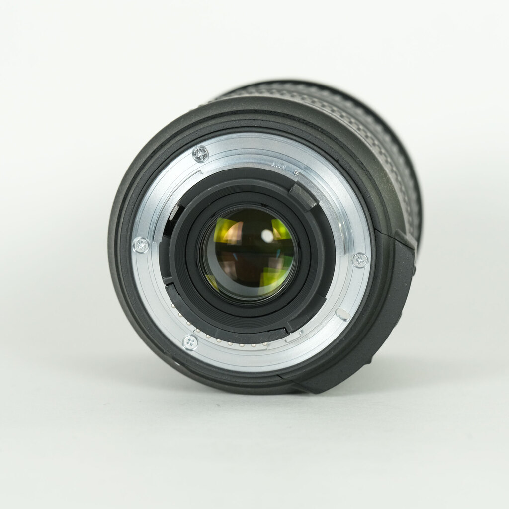 Nikon AF-S DX VR Zoom-Nikkor 18-200mm F3.5-5.6G IF-ED